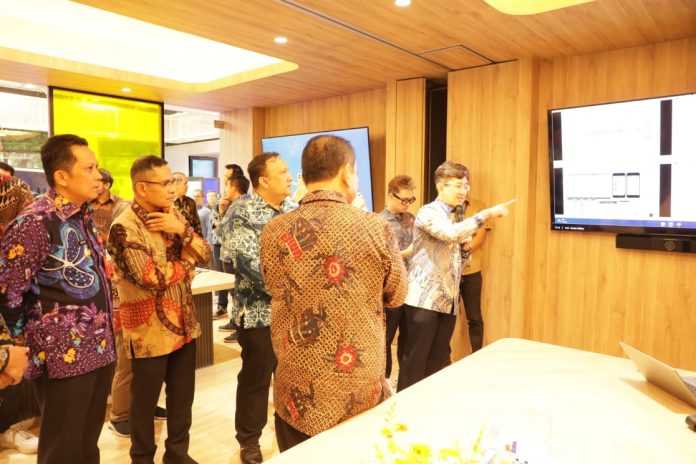 Peresmian Digital Experiance Center (DXC) Sinarmas Land Oleh Menkominfo, Budi Arie Setiadi didampingi Pj. Bupati Tangerang, Dr. Andi Oni